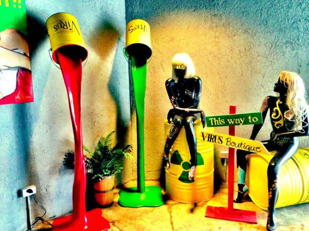 Girls in The Henry Hotel Lobby - Cebu Philippines